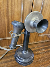 Lade das Bild in den Galerie-Viewer, Antikes Kellogg Kerzen Telefon um 1907
