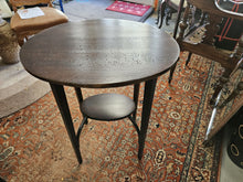 Lade das Bild in den Galerie-Viewer, Jugendstilgarnitur, 3 Sessel, 1 Bank, mit Tischerl, im Thonet Stil

