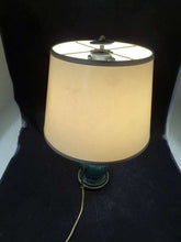 Lade das Bild in den Galerie-Viewer, Tischlampe Art Deco 1920, 2 flammig
