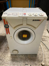 Lade das Bild in den Galerie-Viewer, Waschmaschine Eudora Nova EU351 auf Rädern
