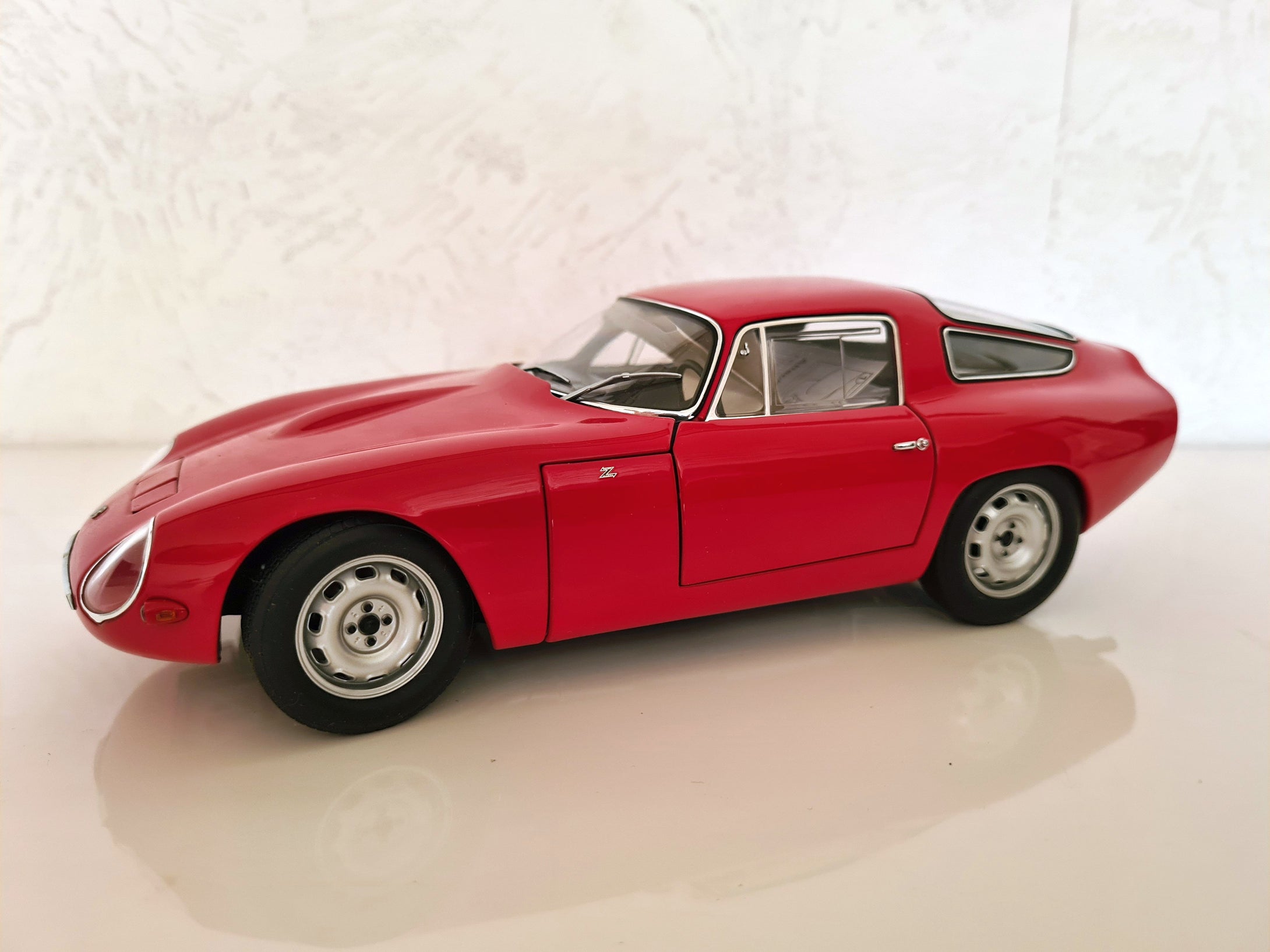 AUTOART - ALFA ROMEO - GIULIA TZ 1963 1:18 – Liesinger Fundgrube