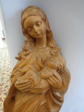 Lade das Bild in den Galerie-Viewer, Figur Madonna mit Kind
