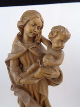 Lade das Bild in den Galerie-Viewer, Figur Maria mit Kind, Holz natur geschnitzt
