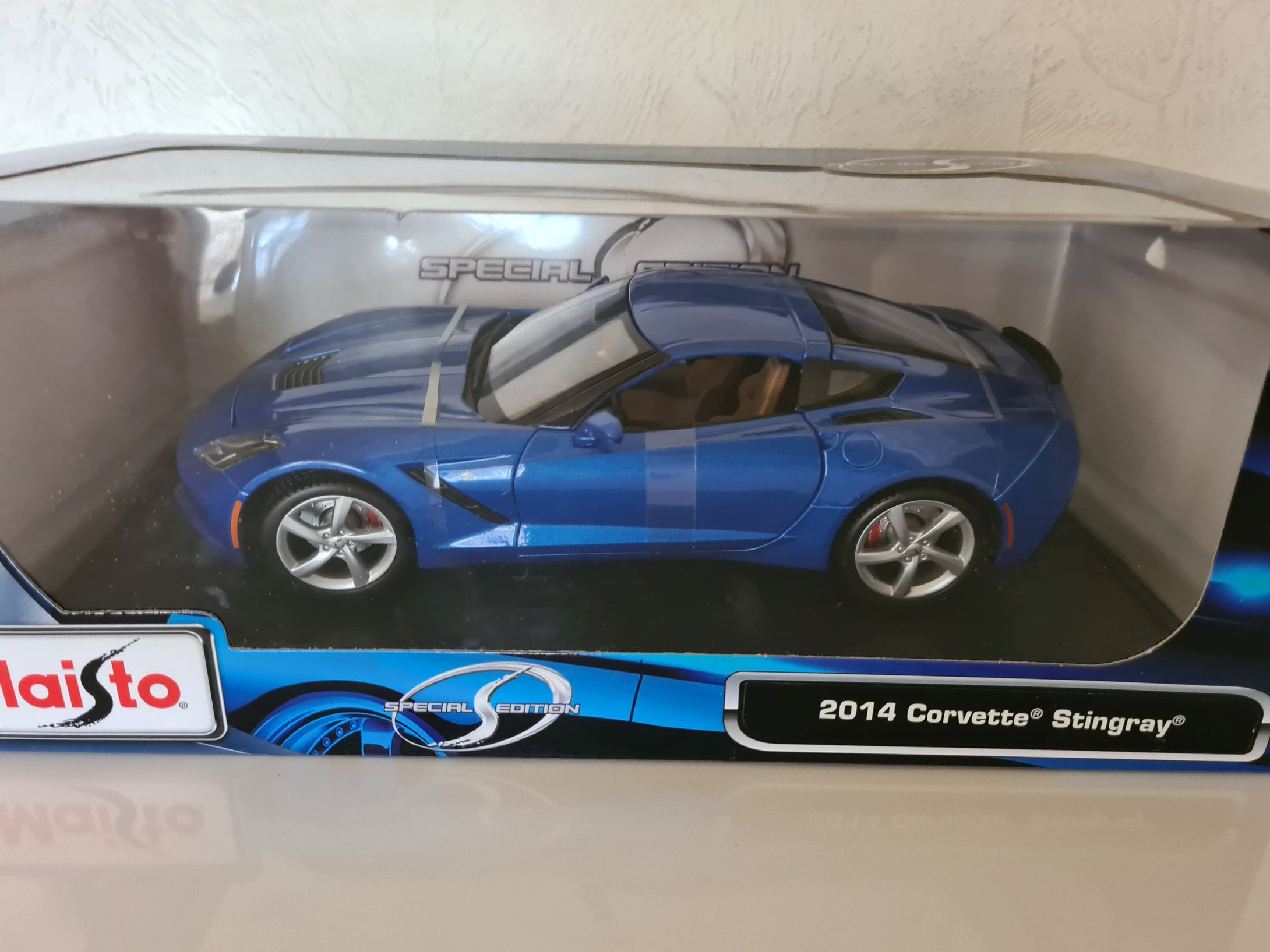 Corvette Stingray, Maisto Modellauto, Modell 1:18, OVP, Bj.2014