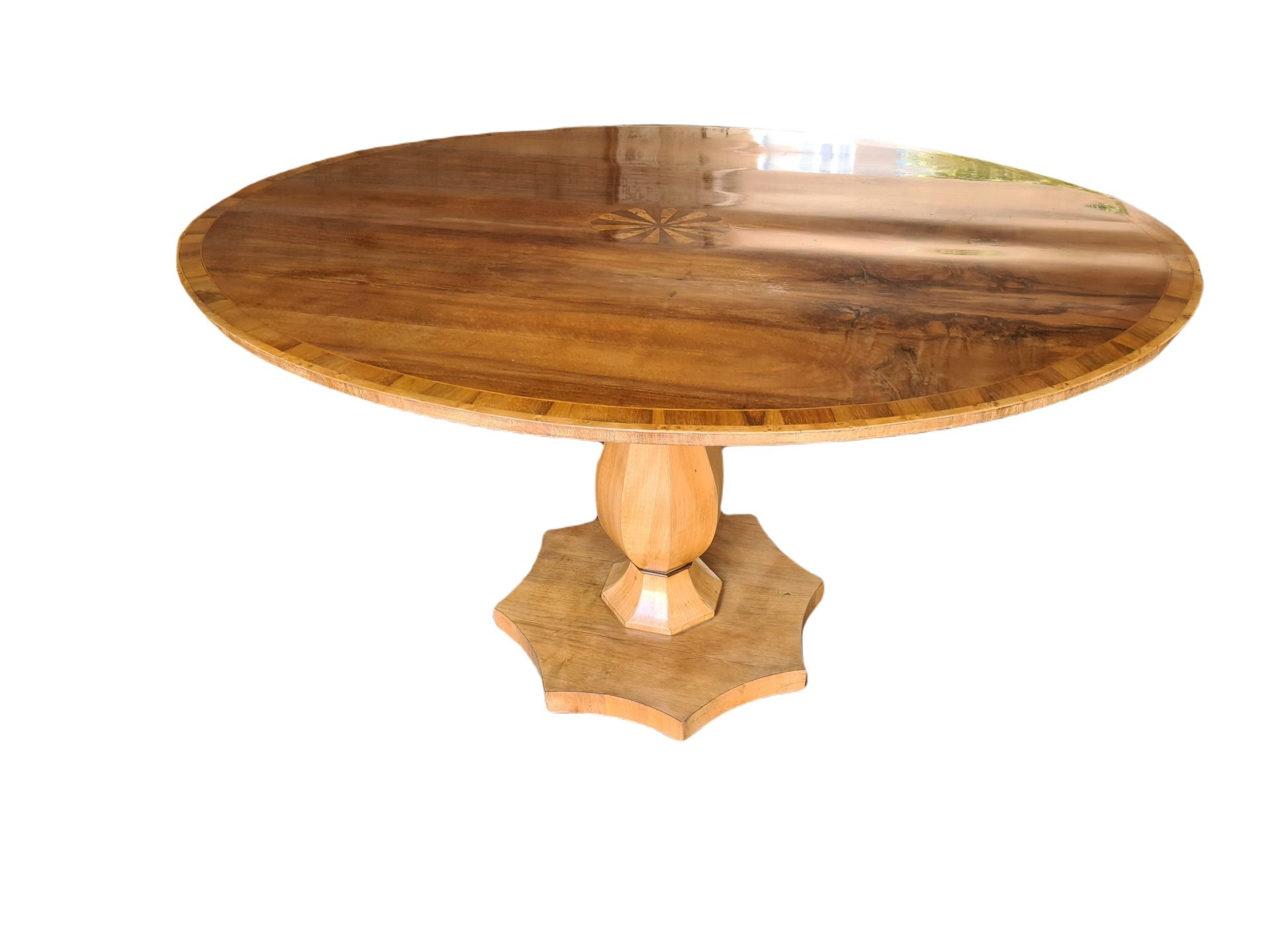 Tisch Biedermeier oval mit Säulenfuß mit intarsierter Oberfläche